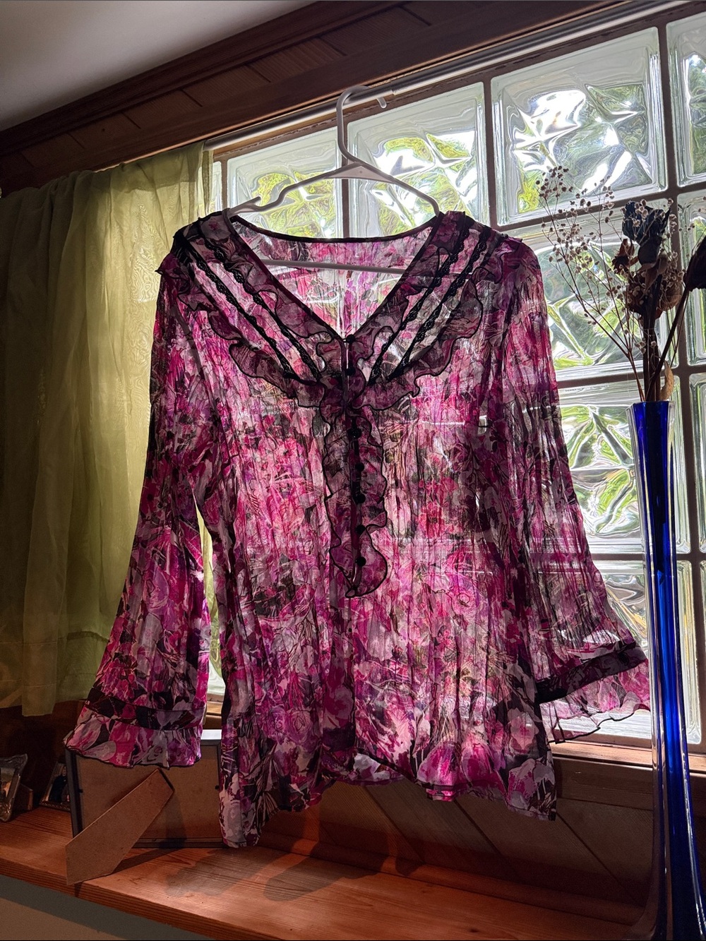 Vintage Y2K Pink Purple Floral V-Neck Chevron Ruffle Bell Sleeve Blouse